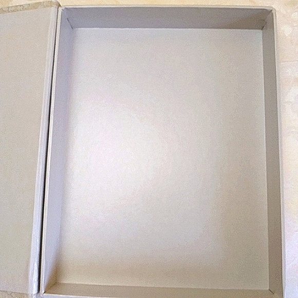 Victoria's Secret KEEPSAKE Floral Linen Box  9"W x 11.5"L x 2"D - Picture 8 of 14
